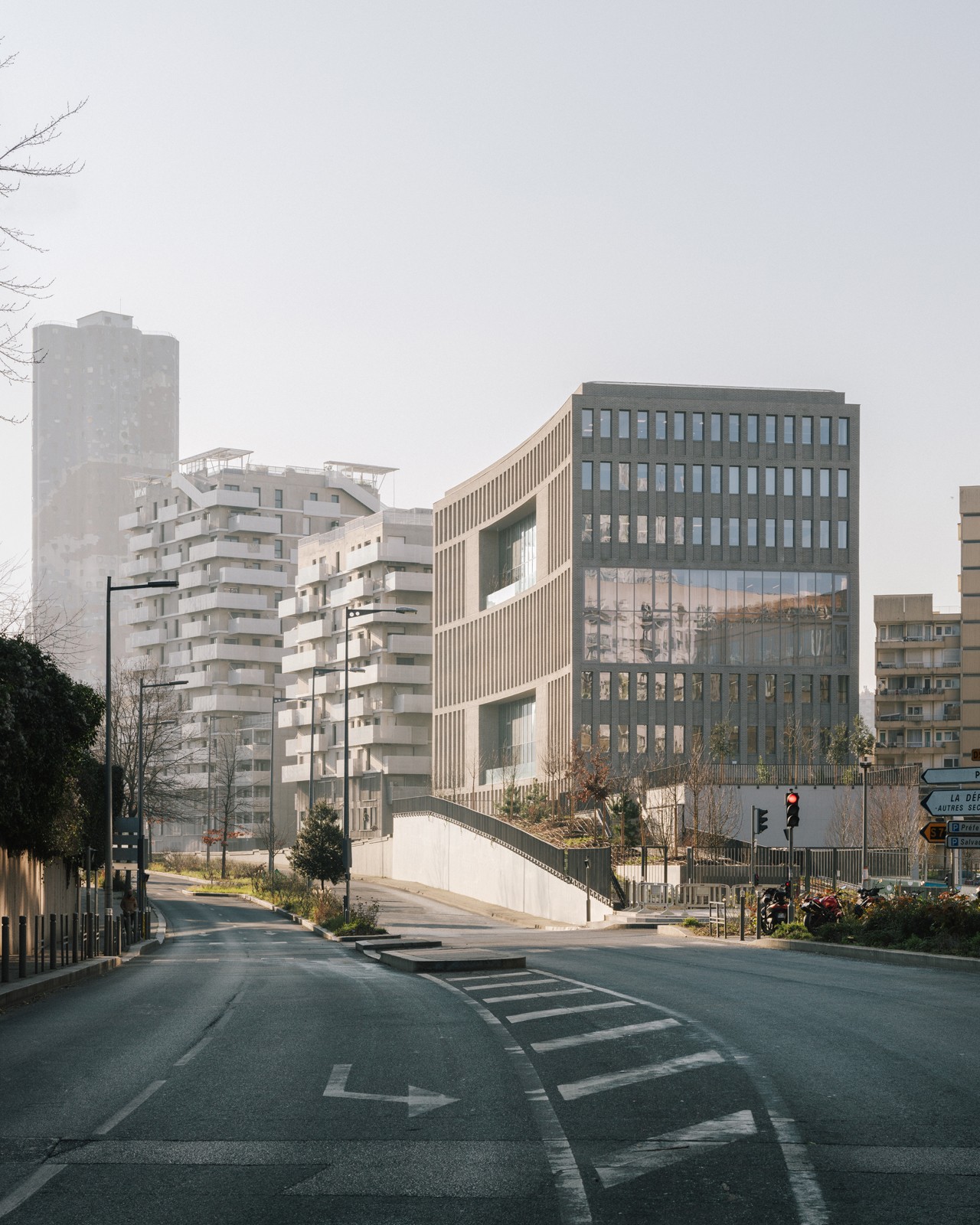 02 - LAN - Institut Leonard de Vinci - Nanterre © Charly Broyez